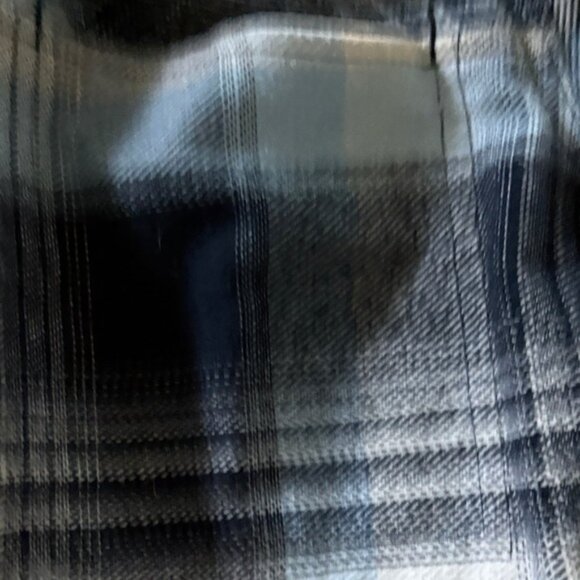 Duluth Trading Co Blue Plaid Heavy Flannel Jacket - Picture 5 of 6